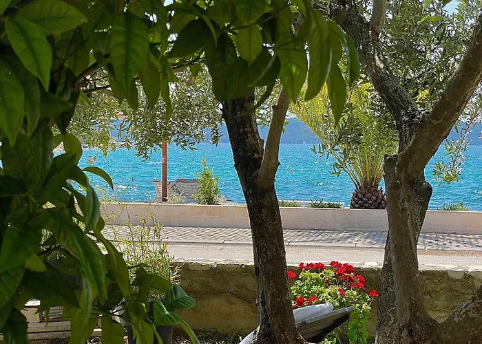 Ana Διαμέρισμα *